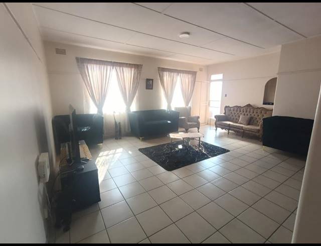 2 BEDROOM PROPERTY TO RENT IN CASSELDALE